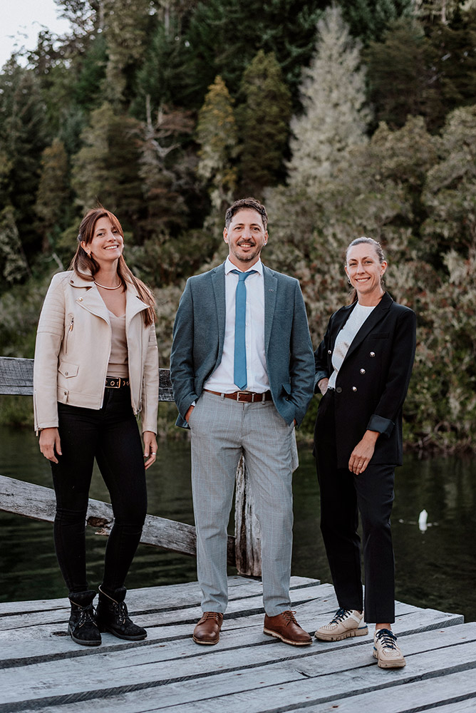 Somo Dupla Planners y hacemos realidad tu boda en Patagonia Argentina, tu destino de celebración. Una boda única, un viaje que trasciende lo común.